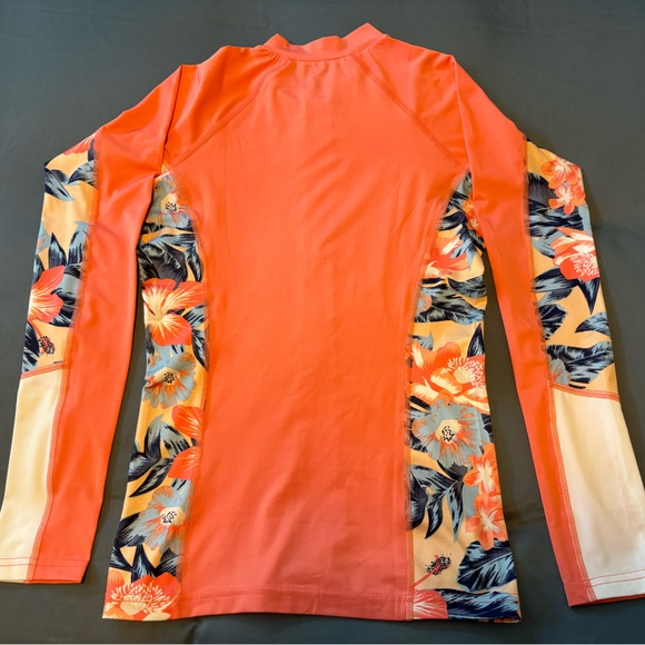 Women’s Zippered Rip Curl Rash Guard - Picture 2 of 5